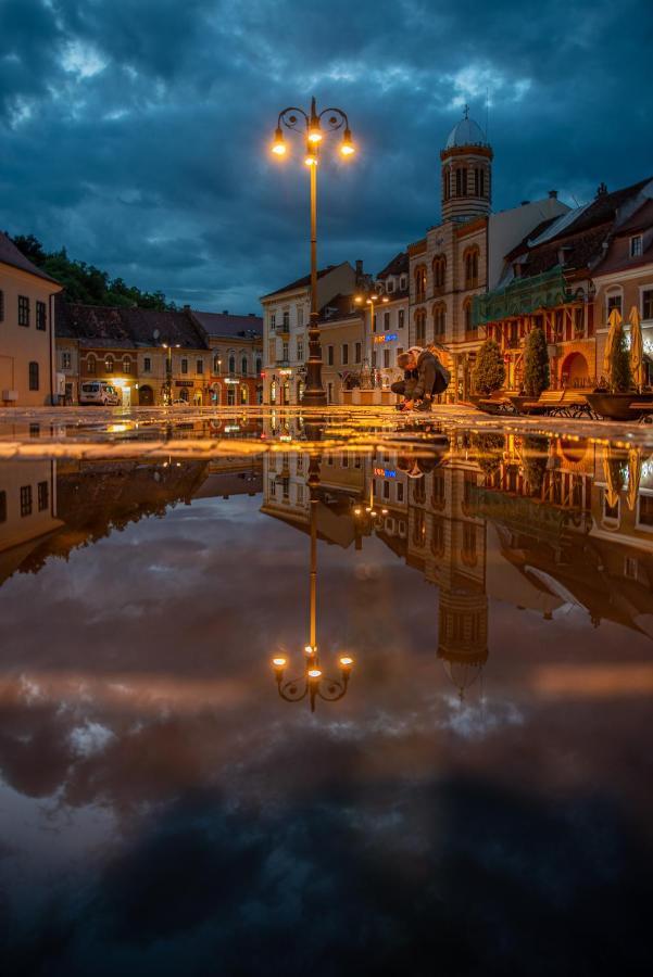 Cosy Center Apartment Brasov Luaran gambar