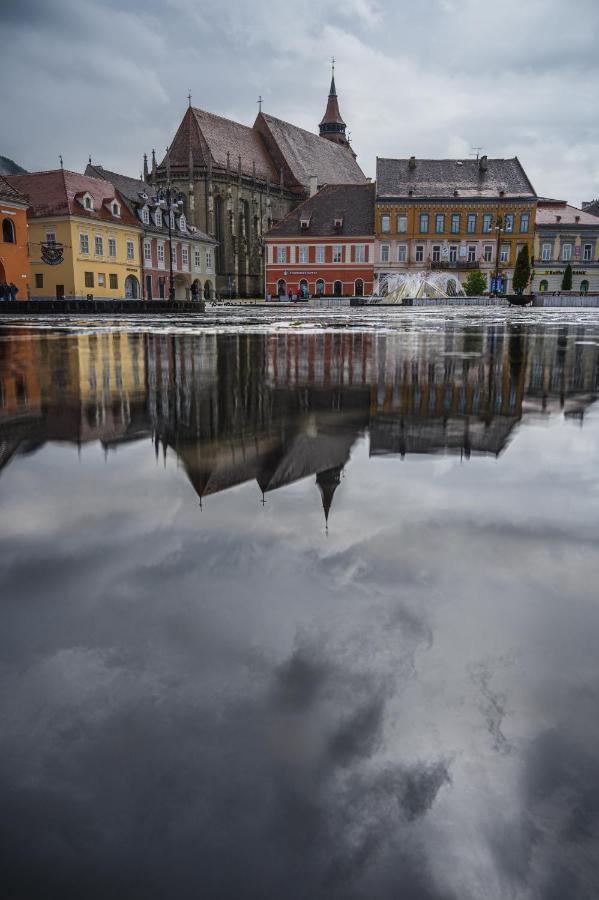 Cosy Center Apartment Brasov Luaran gambar