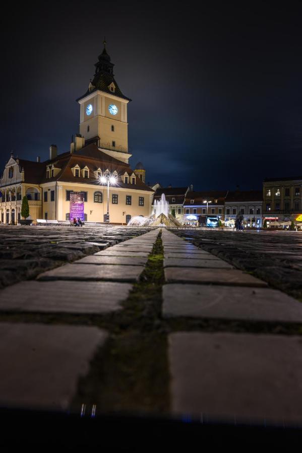 Cosy Center Apartment Brasov Luaran gambar